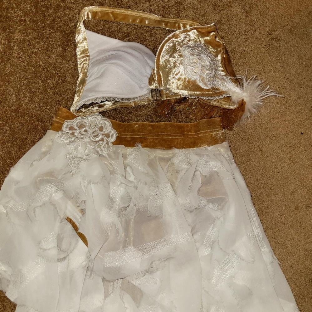 White feather two piece, dance out fit